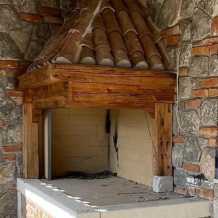 Casa Sotto La Grotta