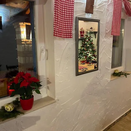 Casa Sotto La Grotta